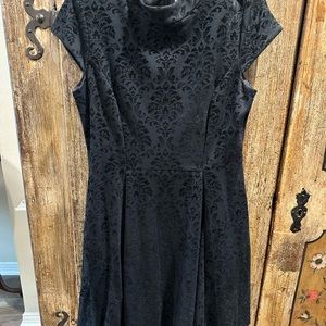 Black velvet dress with pockets!